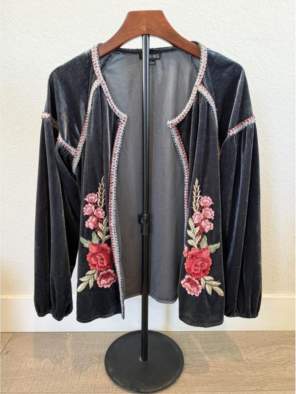 Women's Black and Grey Embroidered Cardigan